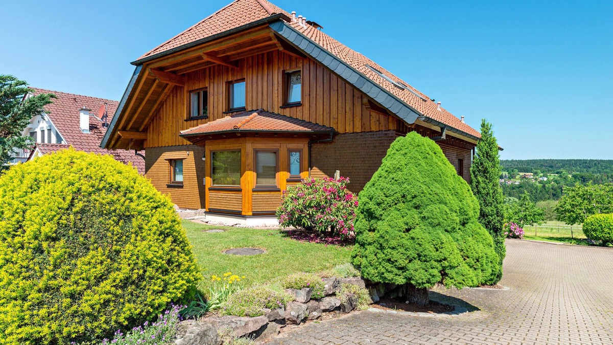 Schoemberg Apartment | Apartment 'Haus Erlenmaier' with Shared Garden and Wi-Fi