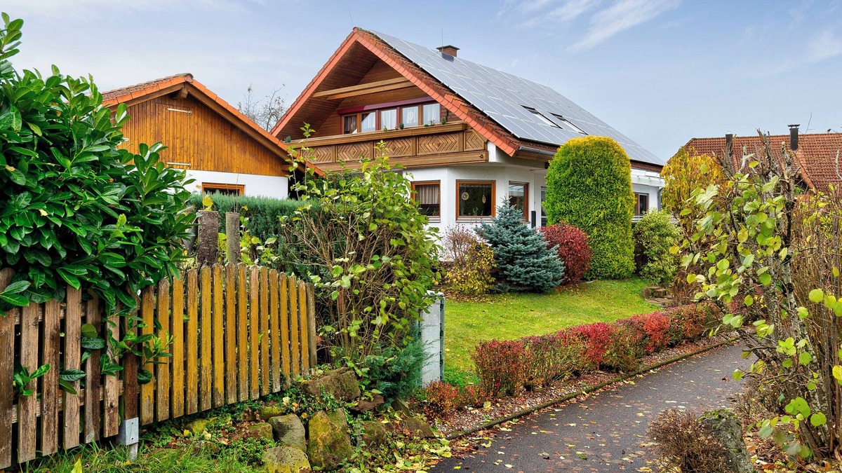 Neubulach Apartment | Apartment "Haus Felix" with Balcony & Wi-Fi