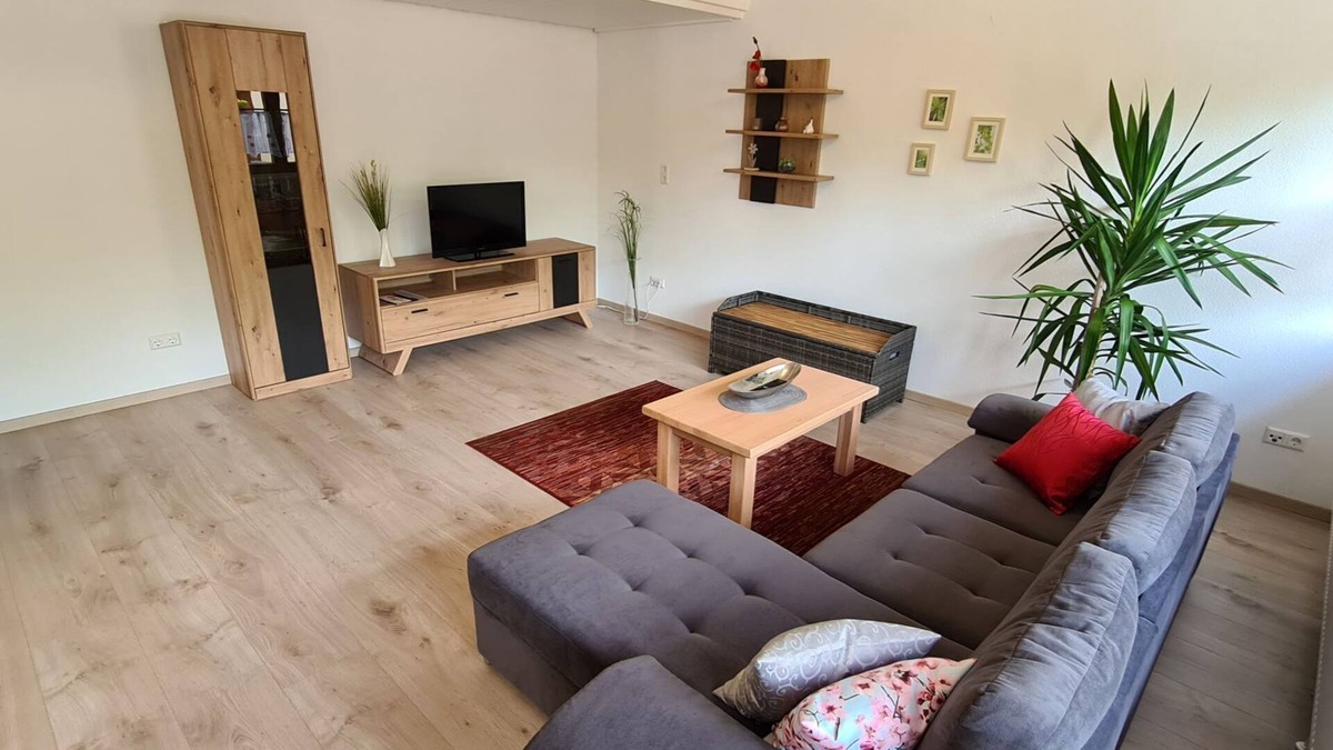 Tengen Apartment | Apartment 'Hegauliebe' with Private Terrace and Wi-Fi