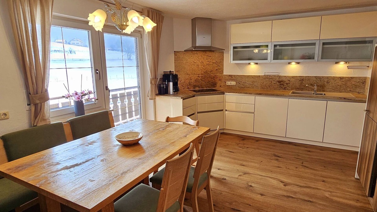 Steingaden Condo | Apartment Hipp No. 5 - 90m² on the 1st floor with balcony