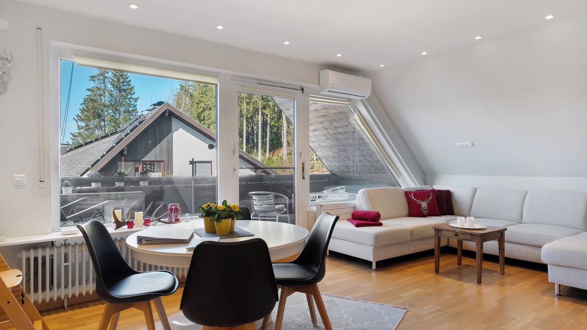 Saig Apartment | Apartment 'Hirschsprung Saig' with Mountain View, Wi-Fi and Air Conditioning