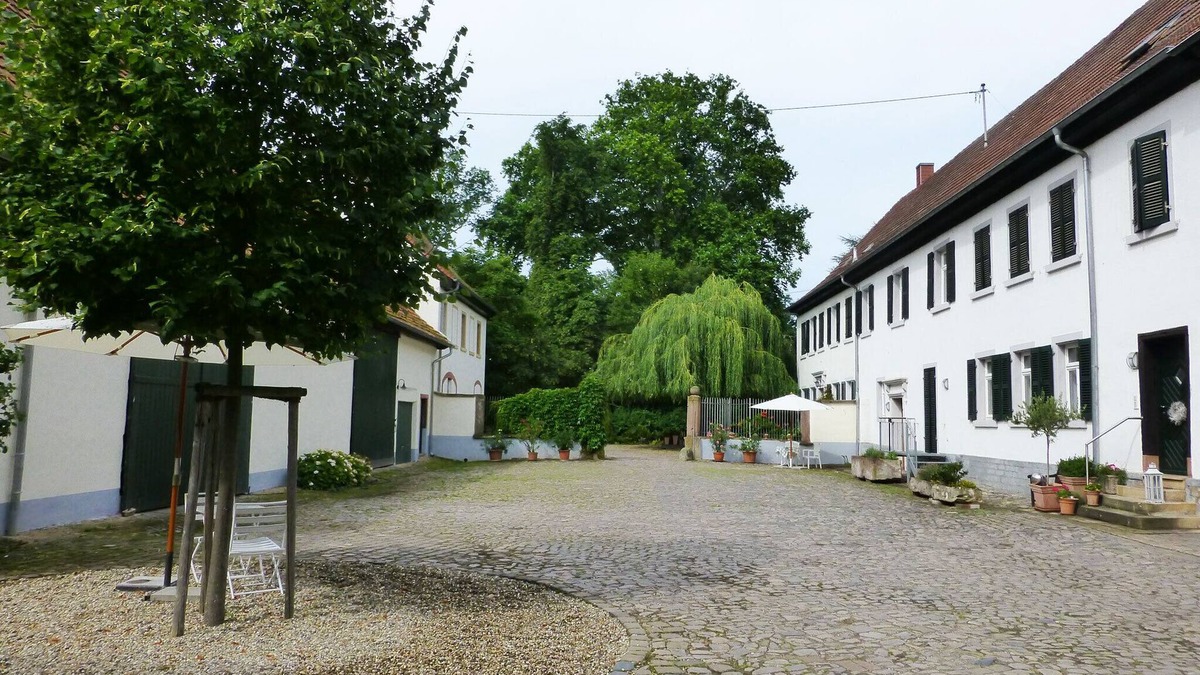 Essingen Apartment | Apartment "Hofgut Dreihof" on the golf course