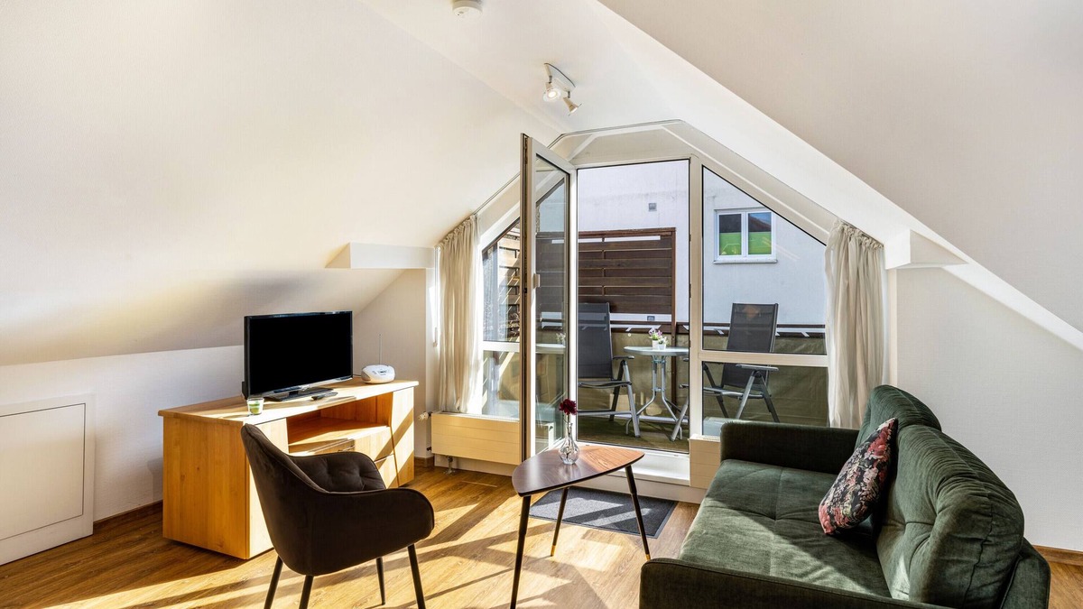 Bad Urach Apartment | Apartment 'Hohenurach' with Mountain View, Shared Terrace and Wi-Fi