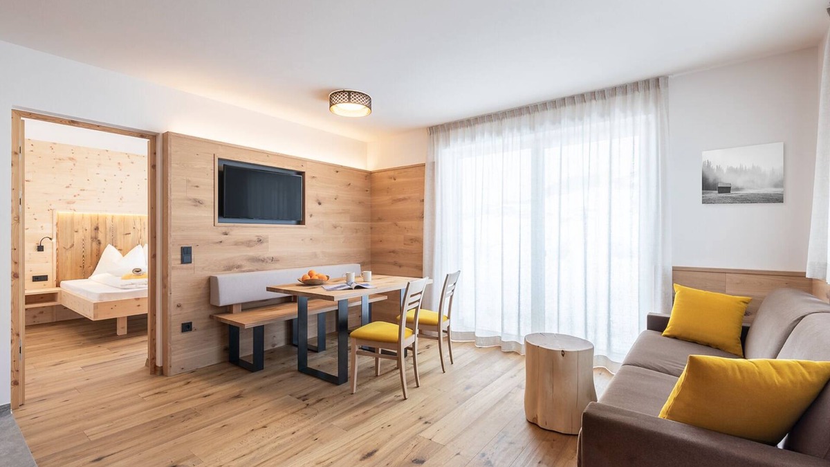 Villnoss Apartment | Apartment- Holiday apartment with own garden and wonderful view.