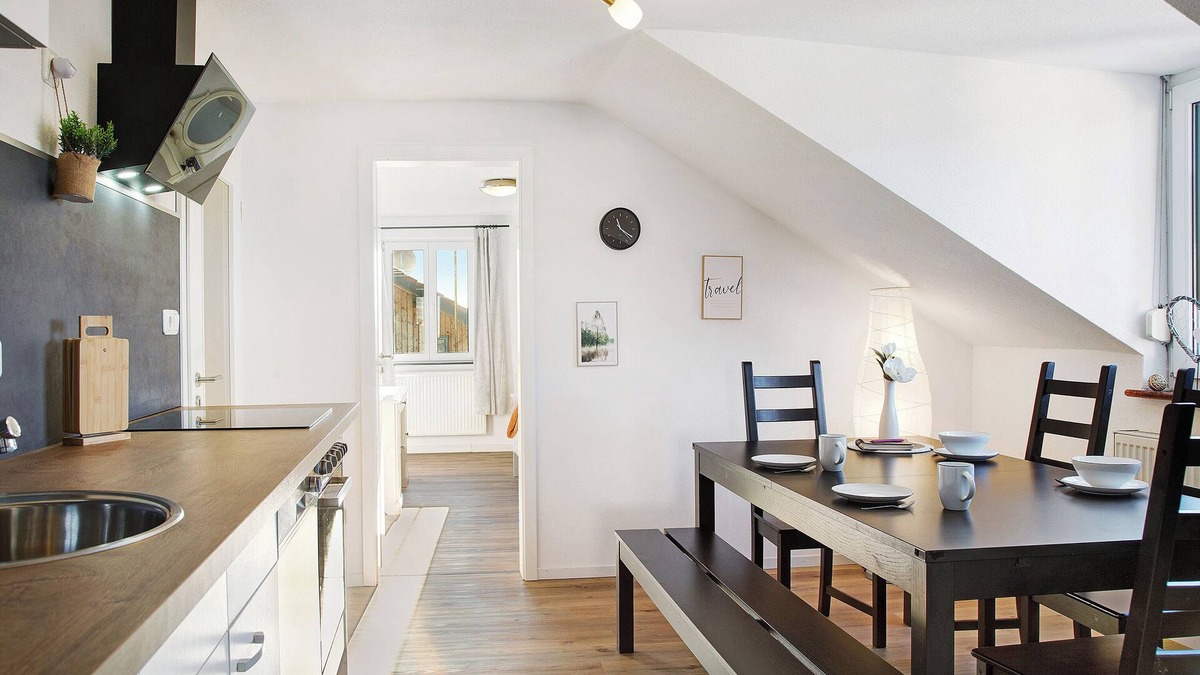 Perach Apartment | Apartment 'Horst' with Balcony and Wi-Fi