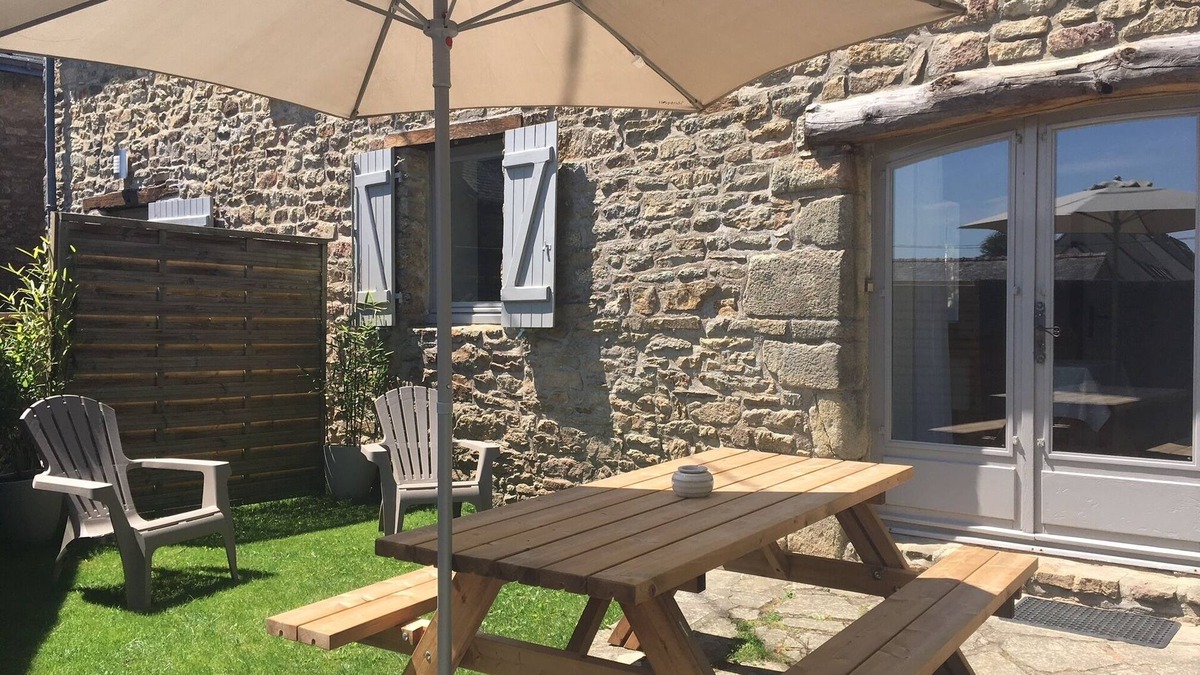 Arradon Apartment | Apartment-House Garden level