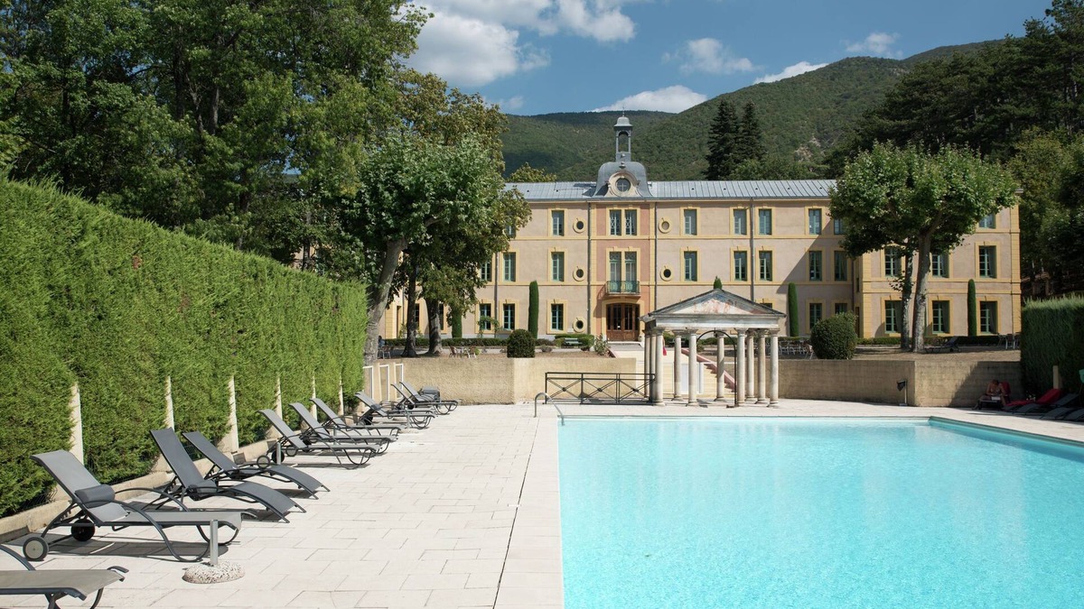 Montbrun-les-Bains Apartment | Apartment in Rhone Alpes near Ski Slopes