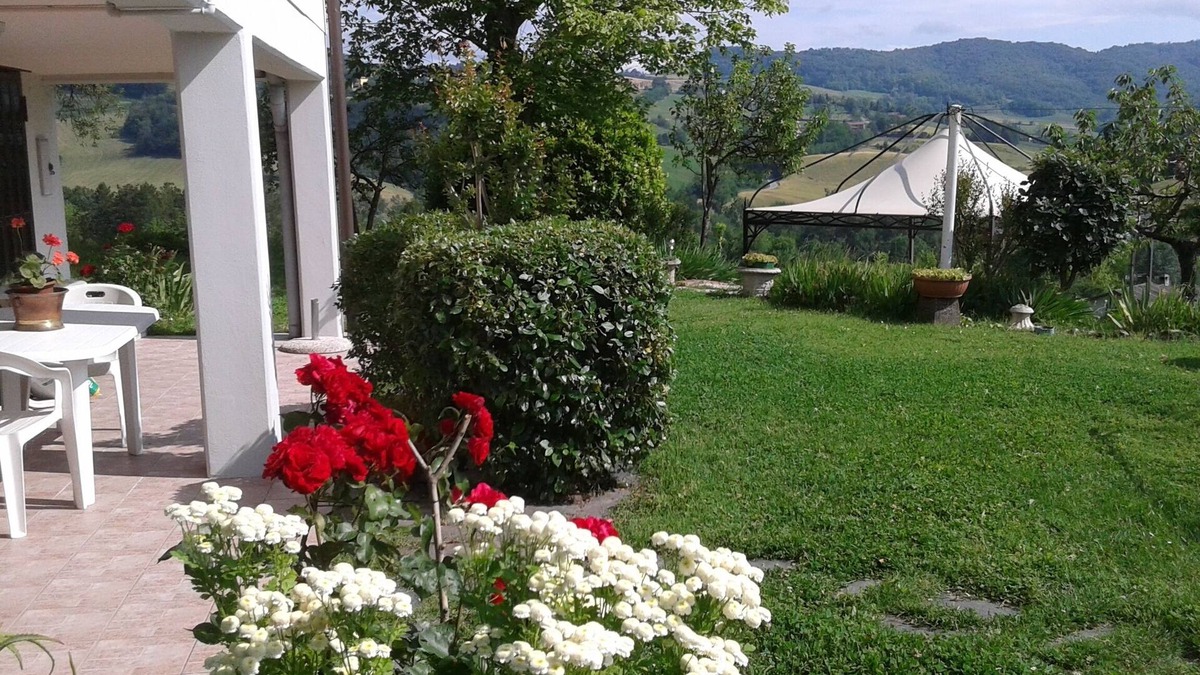 Salsomaggiore Terme Apartment | Apartment in a country house with a wonderful view over the hills