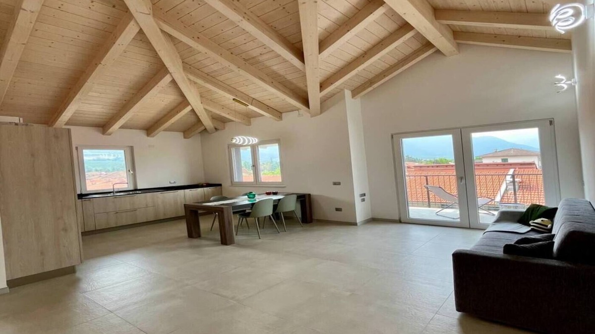 Taio Apartment | Apartment 'Il Nido Dell'Ape' with Mountain View, Private Terrace and Shared Garden