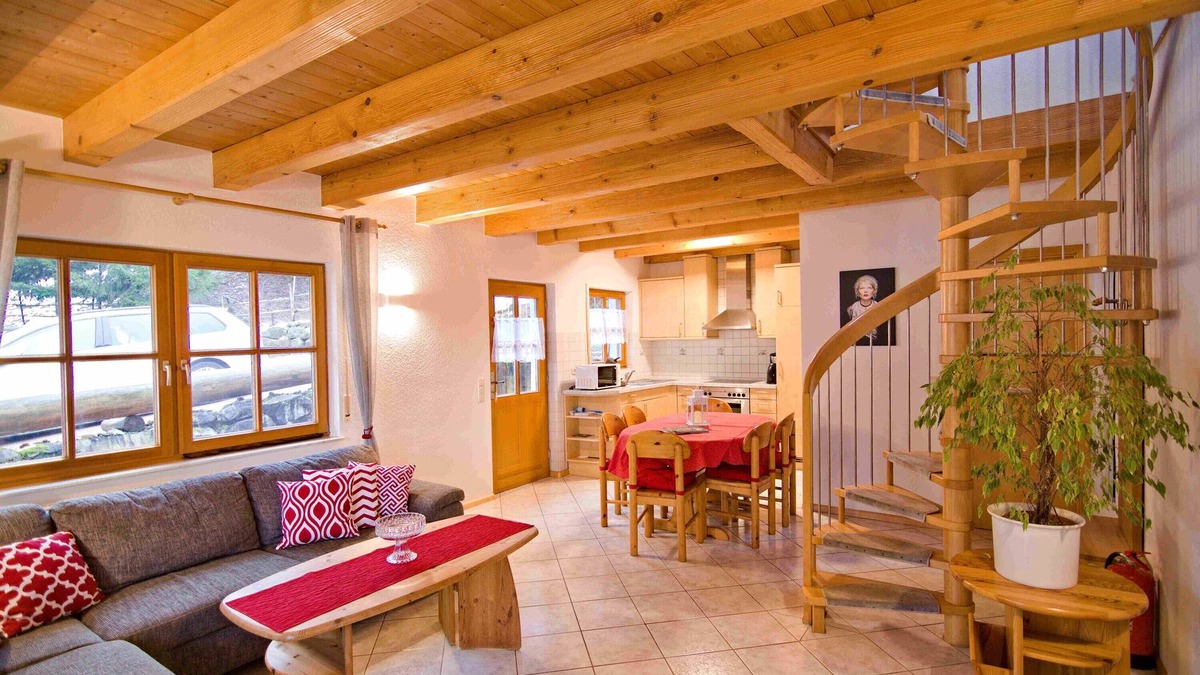 Seelbach Apartment | Apartment 'Im Häusle, 80qm' with Mountain View, Shared Garden and Wi-Fi