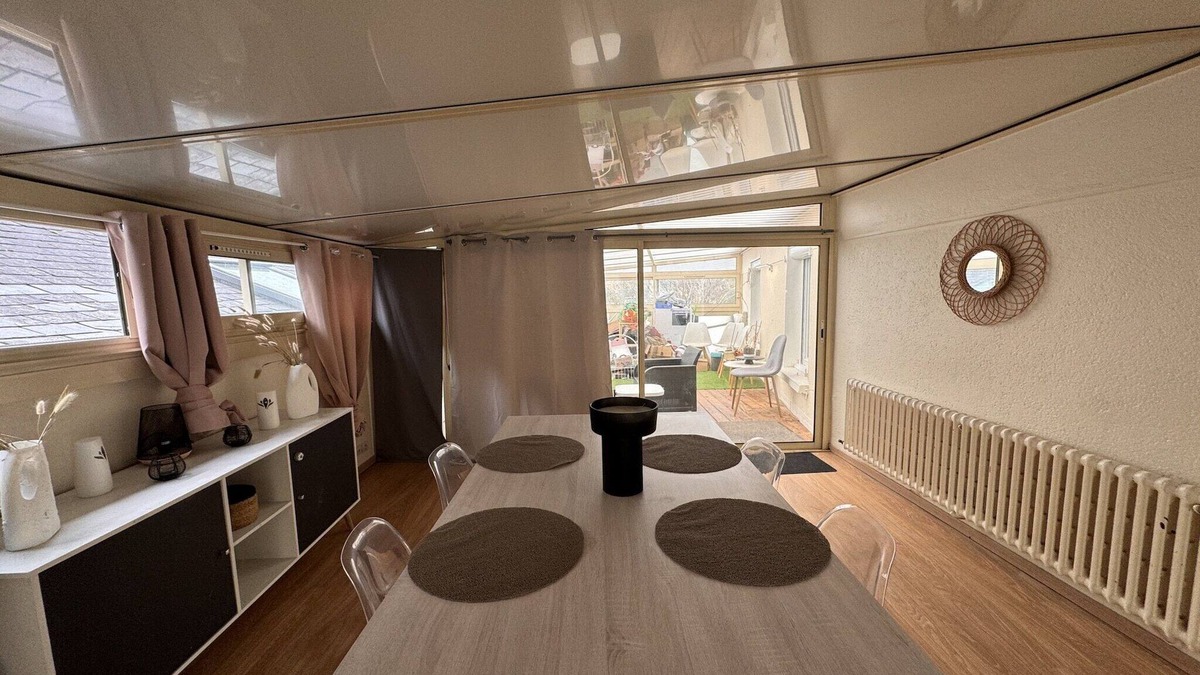 Ecommoy House | Apartment in Écommoy near Le Mans Circuit