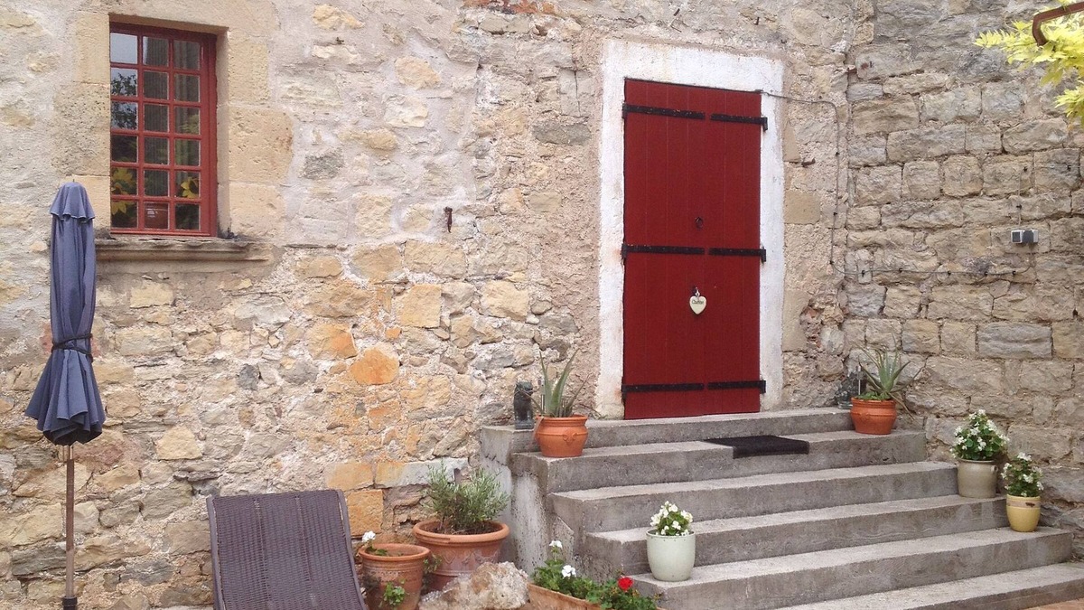 La Tour-Sur-Orb Apartment | Apartment in 12th Century Chateau de Boussagues