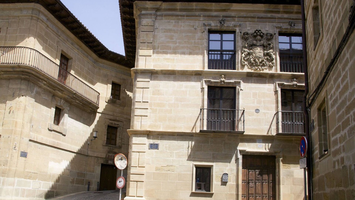 Labastida Apartment | APARTMENT IN A 16TH CENTURY MANOR HOUSE IN LABASTIDA