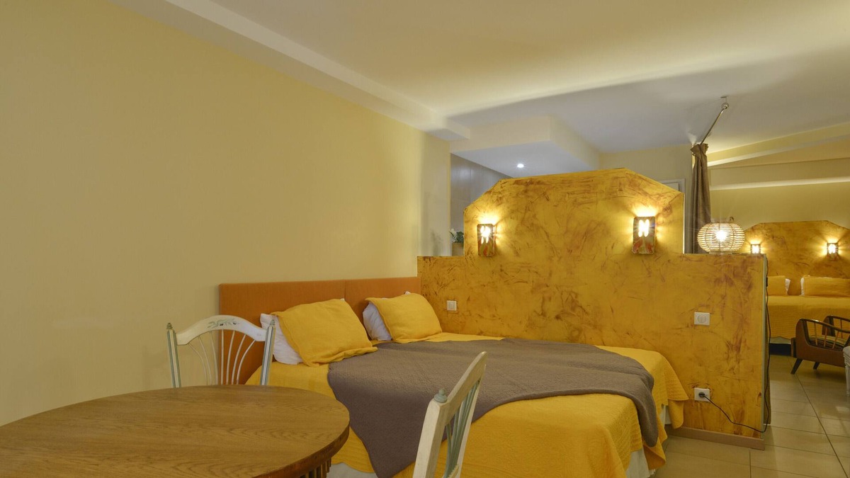Porto Pollo House | Apartment In A Hotel 'Demeure Pianura 2 À 4 Pers' with Shared Pool and Private Terrace