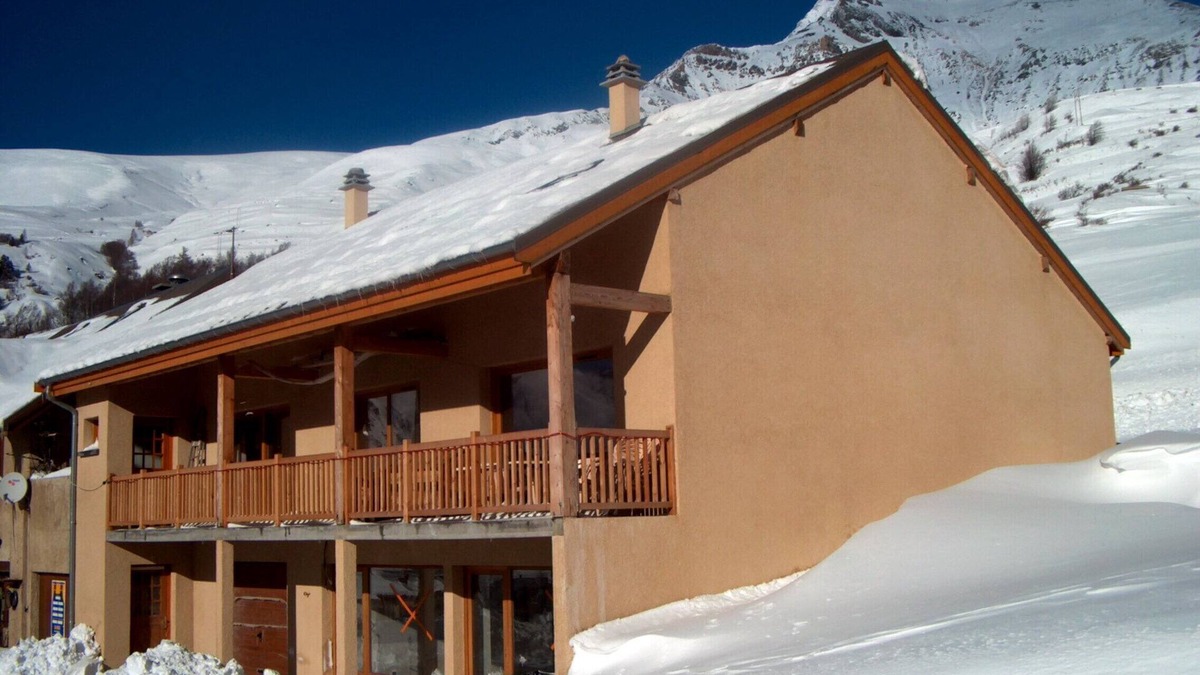 Villar-d'Arene Apartment | Apartment in a mountain chalet, Villar d'Arène, Pays de la Meije/col du Galibier