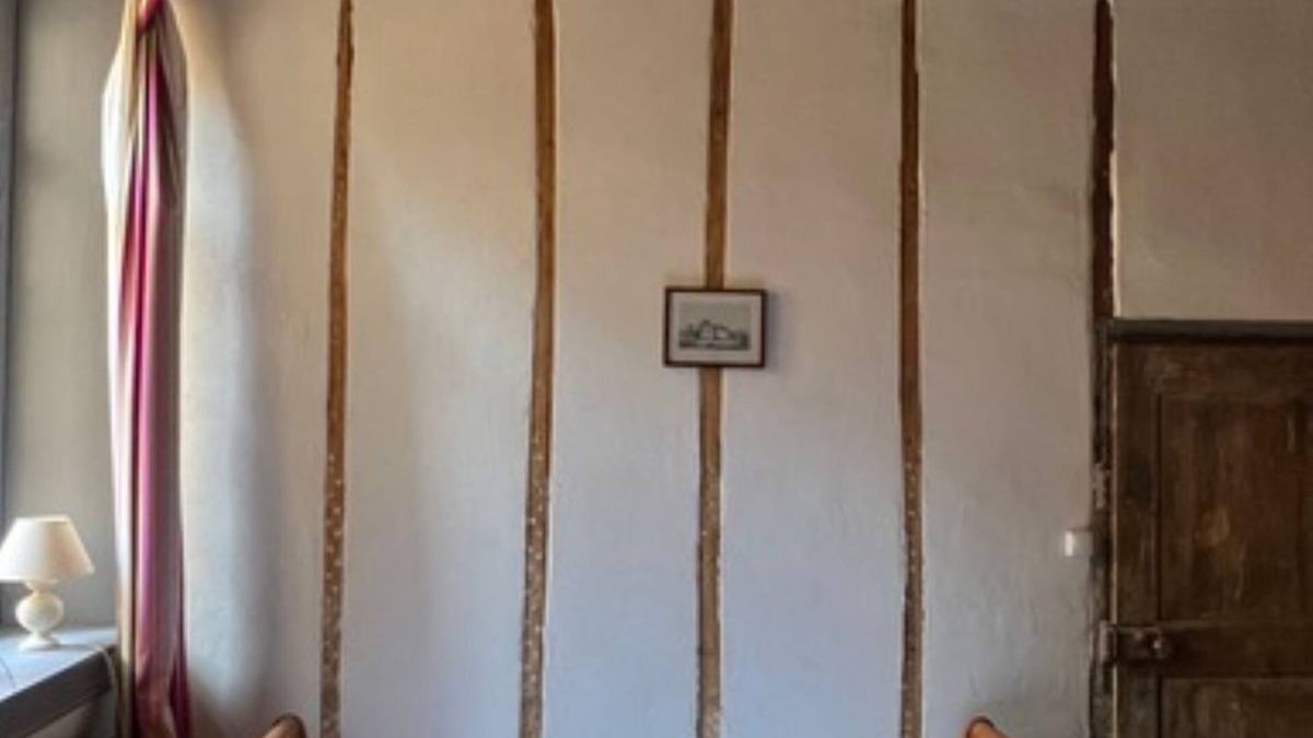 Pesmes Apartment | Apartment in a Renaissance Hôtel Particulier
