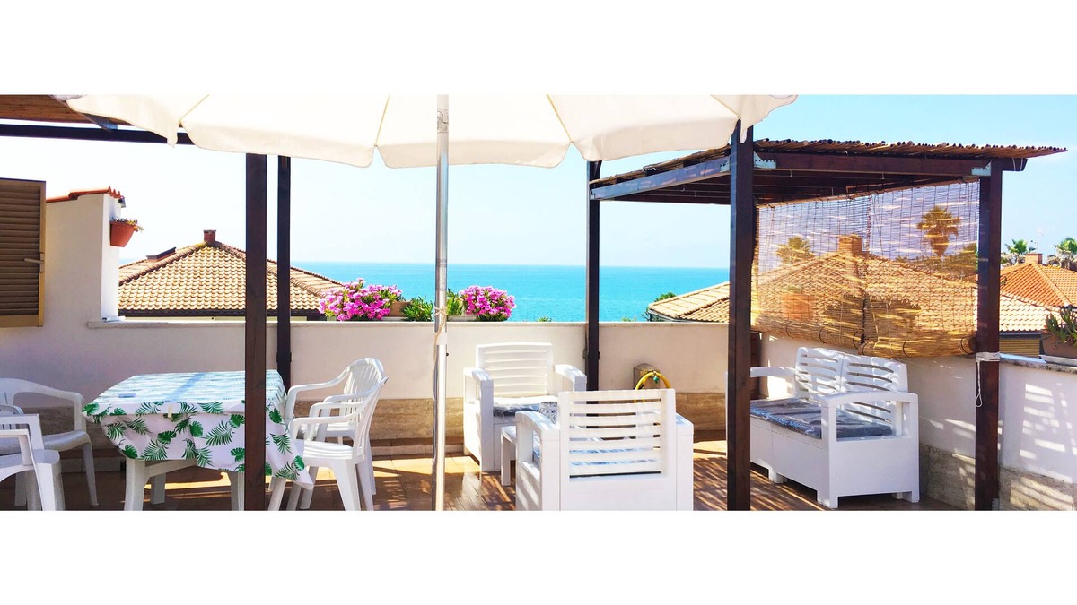Latina Lido Apartment | apartment in a villa by the sea with stunning views