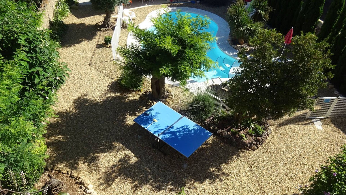Pomerols Apartment | APARTMENT IN ANCIENT MASTER'S HOUSE WITH SWIMMING POOL, PARKING AND BEACHES At 8 Km
