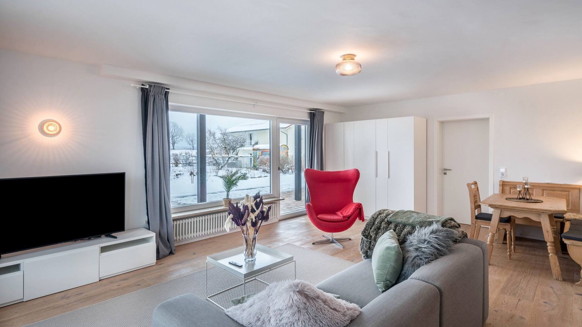 Oberwarngau Apartment | Apartment 'In Bayern' with Private Terrace and Wi-Fi