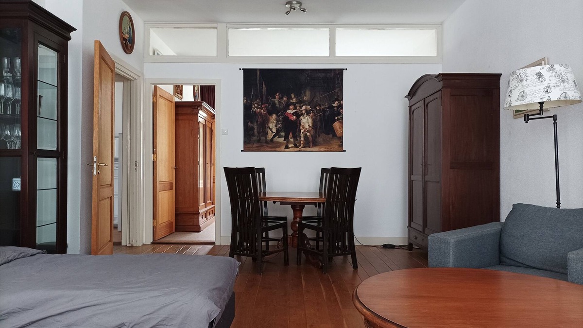 The Hague Center Apartment | Apartment in between Royal Stables and Peace Palace