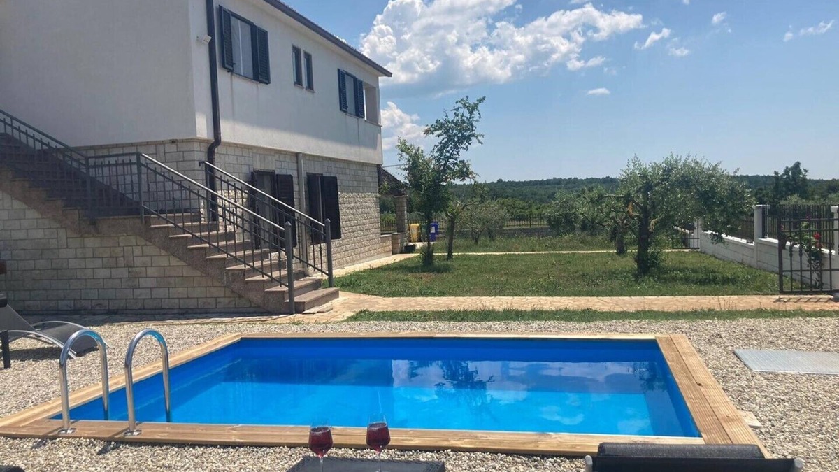 Kanfanar Apartment | Apartment in Casa Cerin with Private Pool