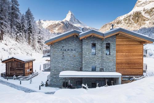 Zermatt Ski Chalet | Apartment in Chalet Pizzo Fiamma
