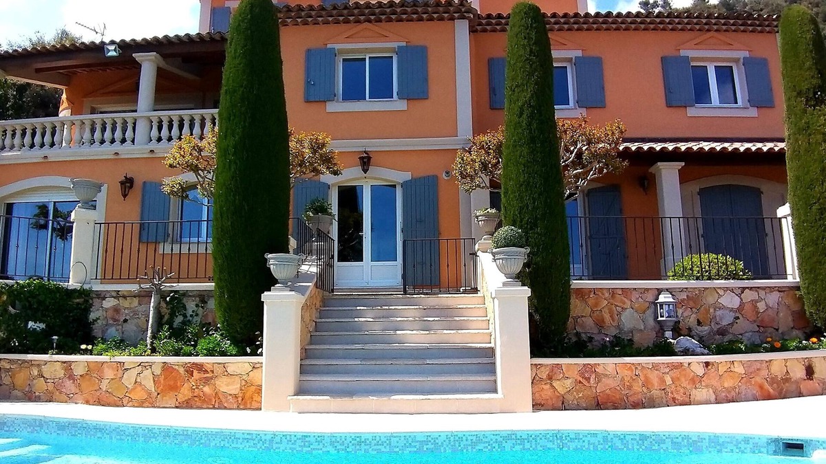 Cabris Apartment | Apartment in charming villa, panoramic view of the sea and the village of Cabris