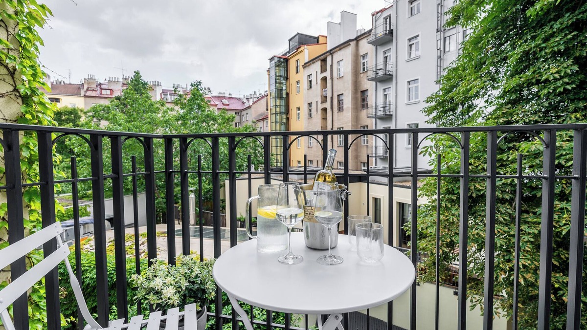 Letna Apartment | Apartment in Clouds Letná Luxury Balcony