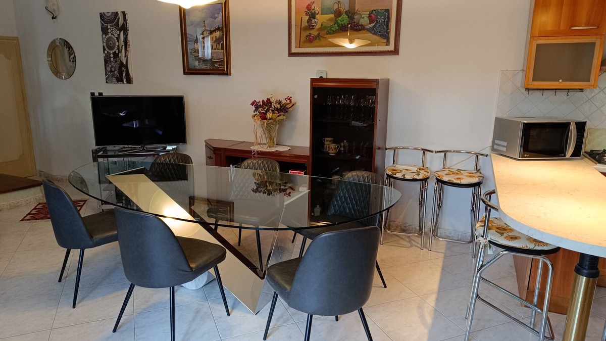 Villafranca di Verona Apartment | Apartment in courtyard 15' from Lake Garda