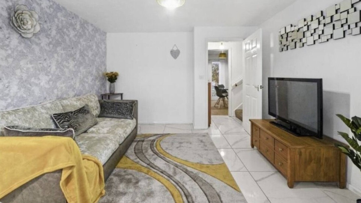 Alvaston House | Apartment in Derby by Leecroft Cosy Stays