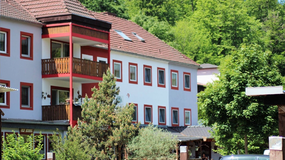 Schutz Apartment | Apartment in Deudesfeld with private terrace