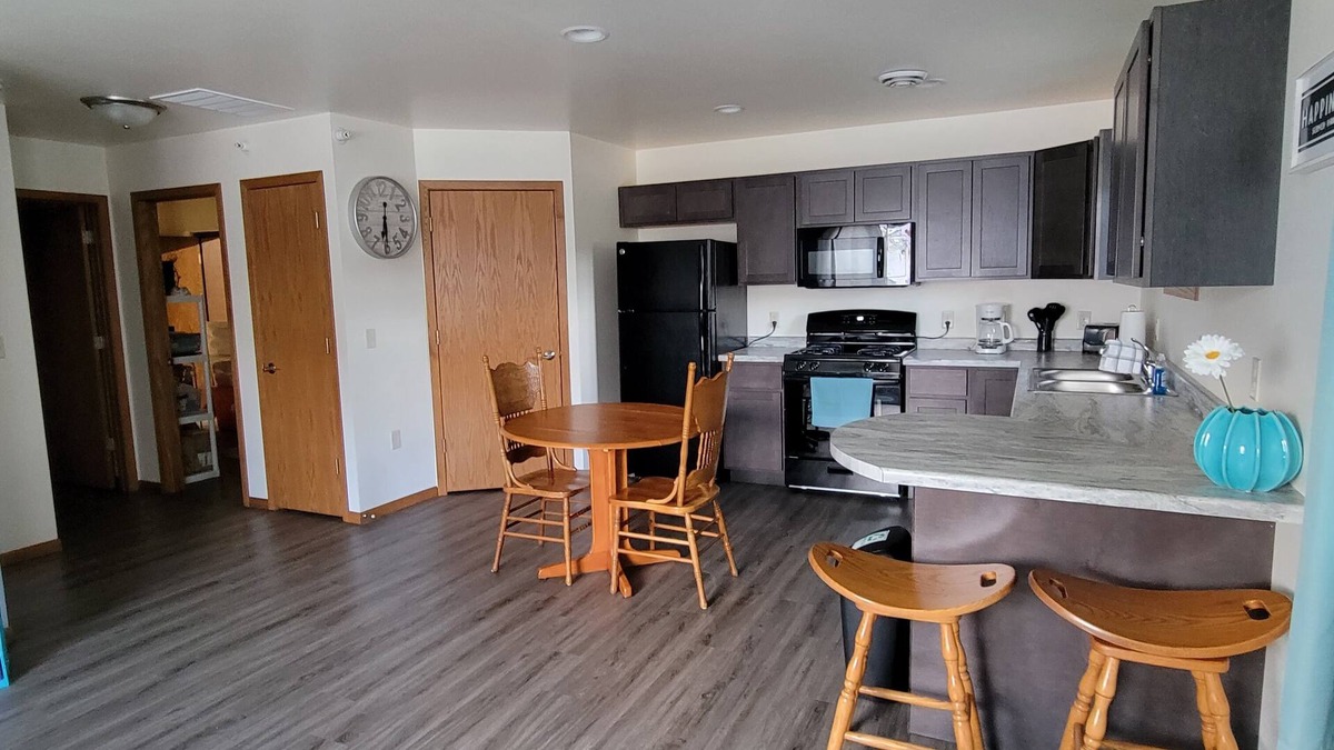 Ontario Apartment | Apartment in Downtown Ontario