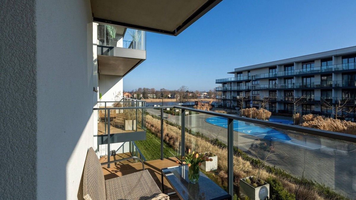 Dziwnow Apartment | Apartment in Dziwnów with River View & Spa