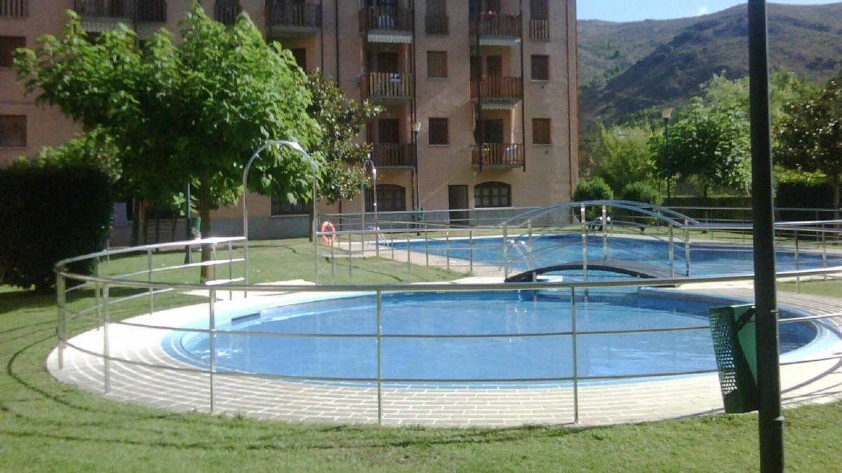 Ezcaray Condo | Apartment in Ezcaray, with pool, garden and next to the river.