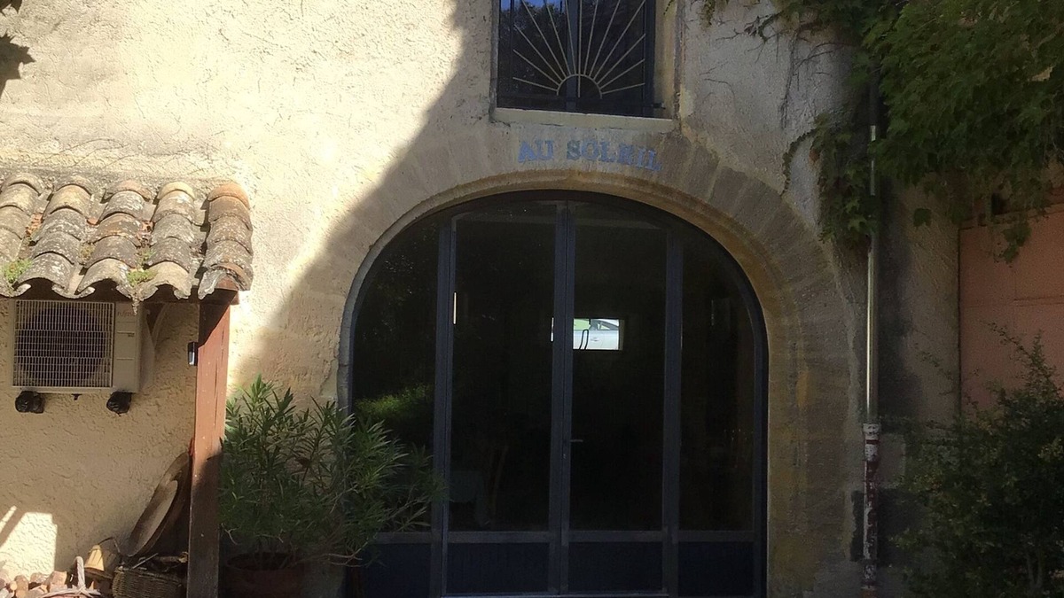 Castillon-du-Gard Apartment | APARTMENT IN A FARMHOUSE NEAR THE CASTILLON WASHHOUSE
