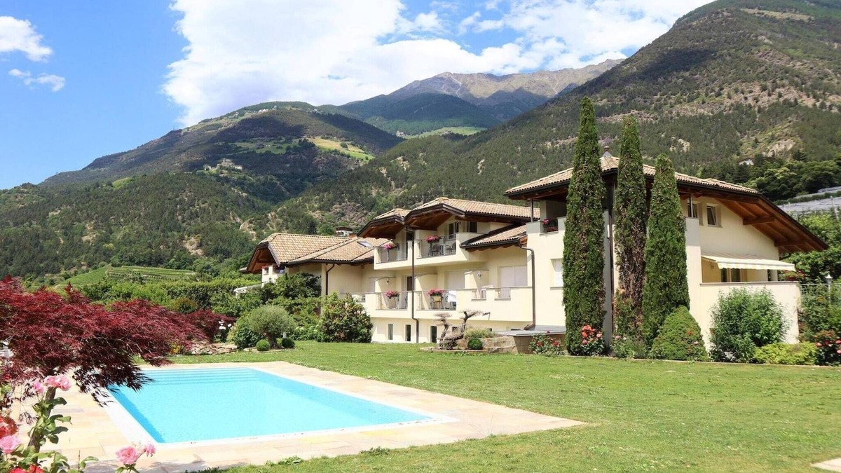 Coldrano Apartment | Apartment in Goldrain with Pool & Mountain Views