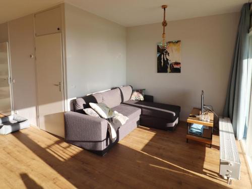 Heeg Apartment | Apartment in Heeg with Heegermeer Views