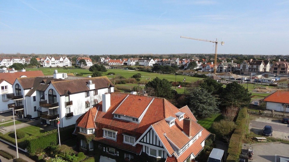 Het Zoute Apartment | Apartment in Het Zoute near Mini-Golf