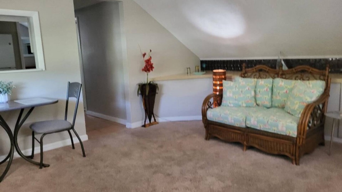 Longwood Apartment | Apartment in Historical Longwood