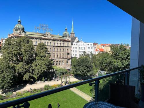 Plzen Apartment | Apartment in historical center with park view
