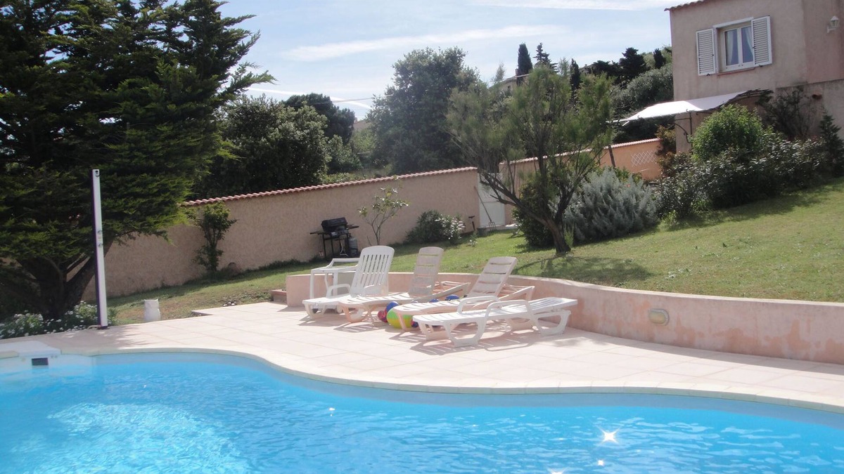 L'Ile-Rousse Apartment | Apartment in independent villa with shared pool