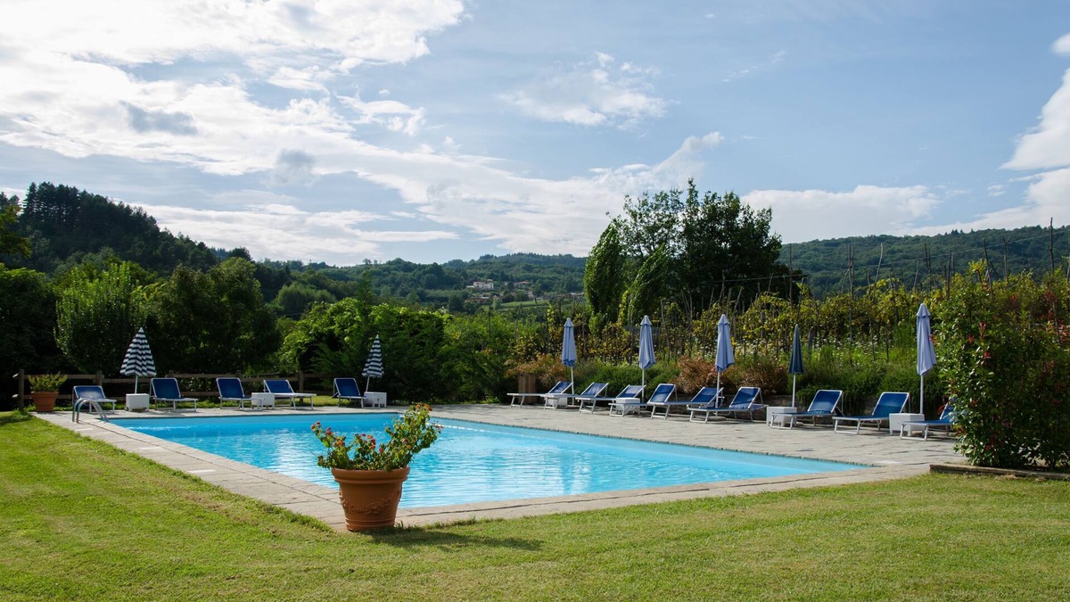 Villa Collemandina Apartment | Apartment in Villa Tuscany