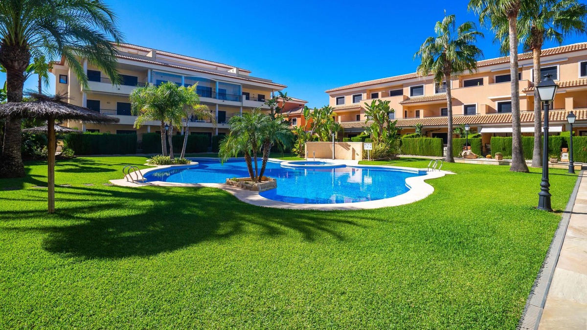Platja de l'Arenal Apartment | Apartment in Javea, on the Costa Blanca, Spain with communal pool for 6 persons