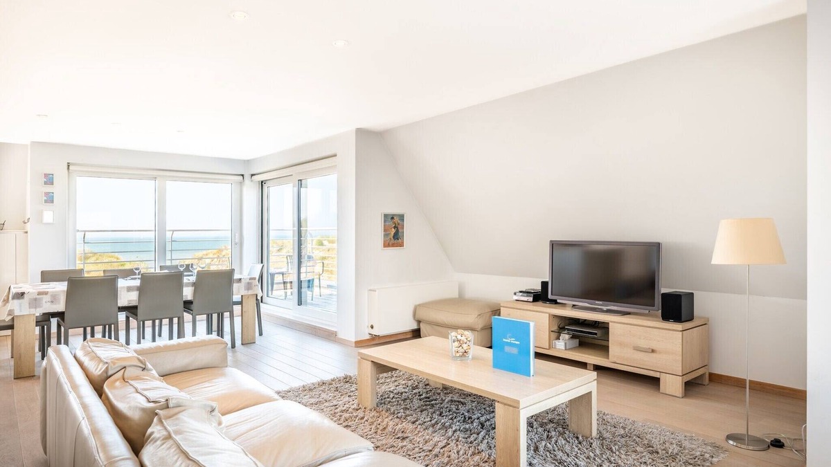 Koksijde-Bad Apartment | Apartment in Koksijde with Sea View