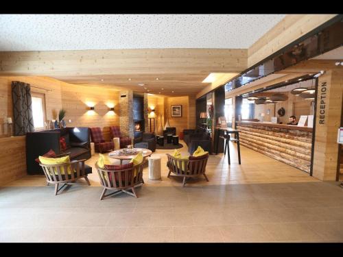 Les Menuires Apartment | Apartment in Les Menuires with Spa & Pool