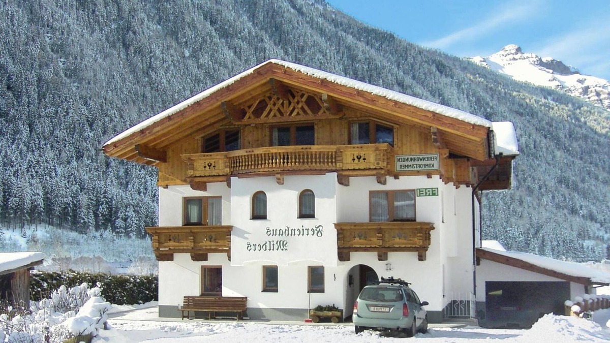 Neustift Im Stubaital Apartment | Apartment in Milders near Stubai Glacier