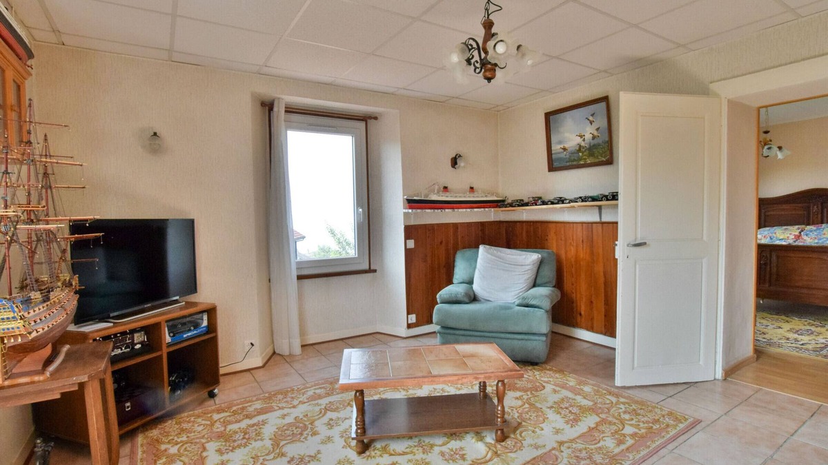 Neuvecelle Apartment | Apartment in Neuvecelle with balcony, parking and lake view