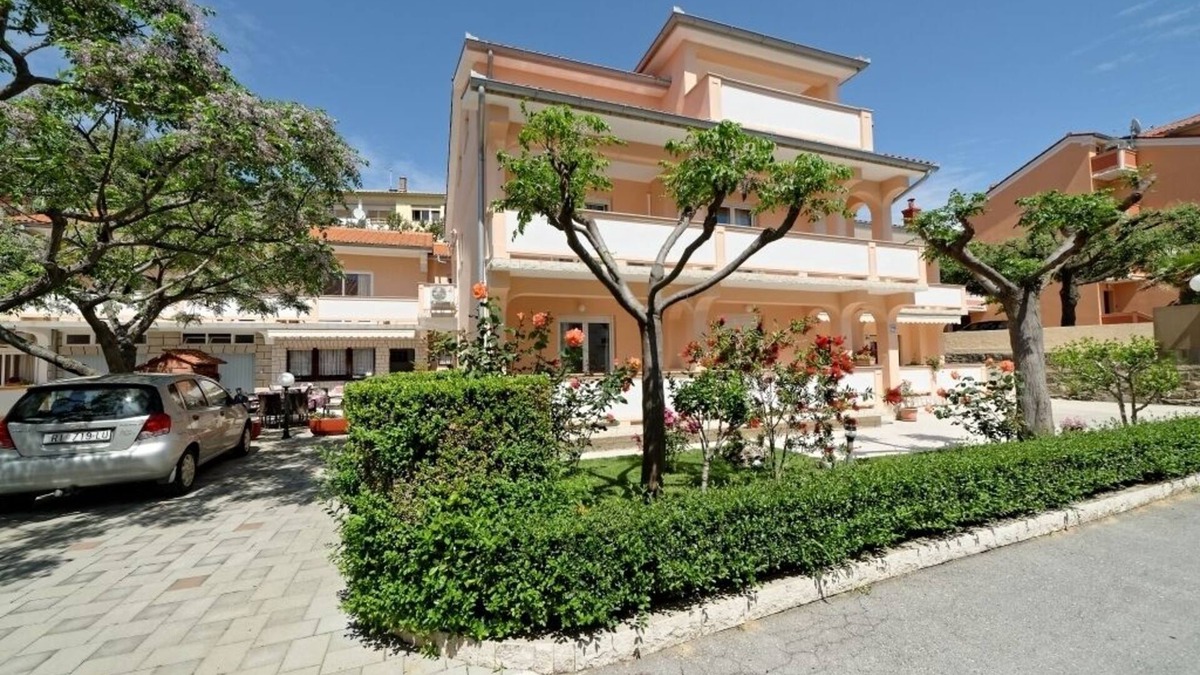 Palit Apartment | Apartment in Palit with Terrace, Air condition, WIFI, Dishwasher (820-3)