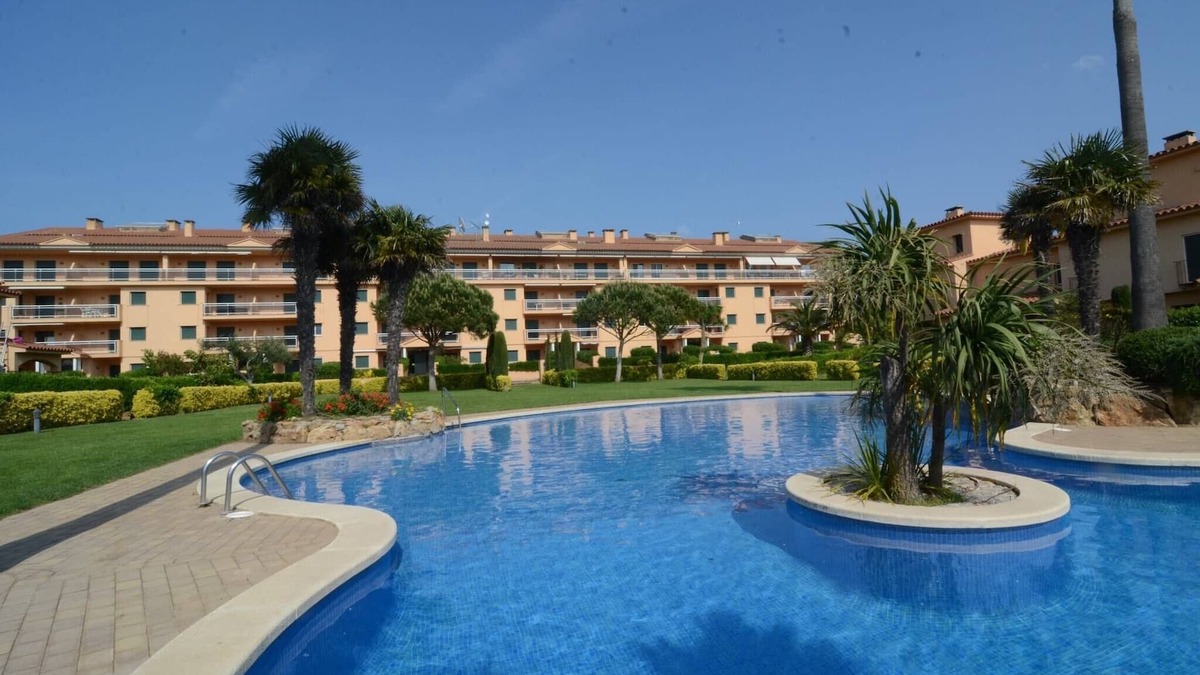 Pals Apartment | Apartment in Pals by Platja de Pals Beach