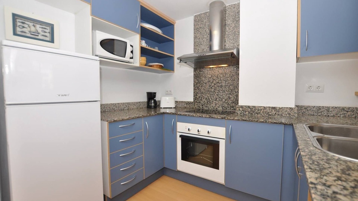 Santa Margarida Apartment | Apartment in Roses near Sandy Beach